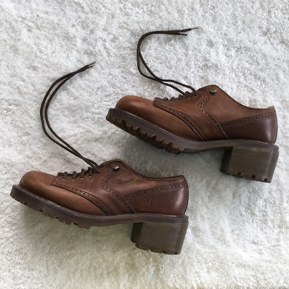 Vintage 90’s Dr. Martens brown oxfords